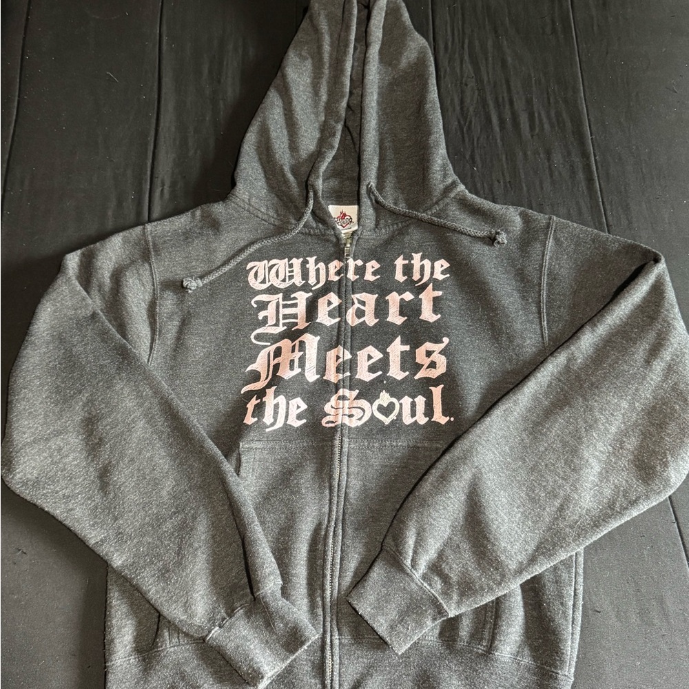 House of Blues - Pink/Grey “Where the Heart Meets the Soul” Zip Up - Medium